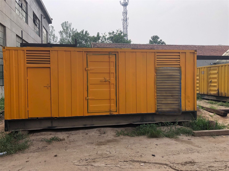 靖州发电机出租进行负载测试时，电瓶电量不足的具体判断标准是什么？