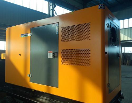 靖州汽油发电机组电瓶电解液的密度应该保持在什么范围？